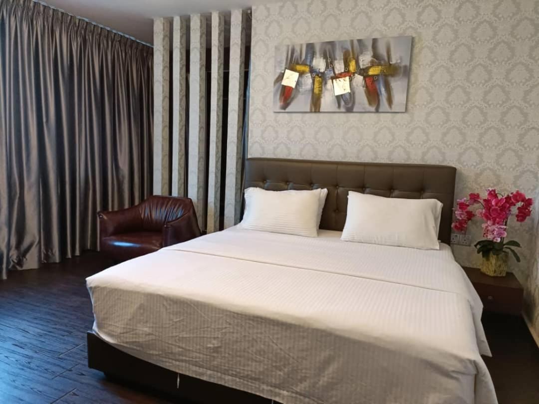 เรนทรี บูติก โฮเทล Hotel กาจัง ภายนอก รูปภาพ